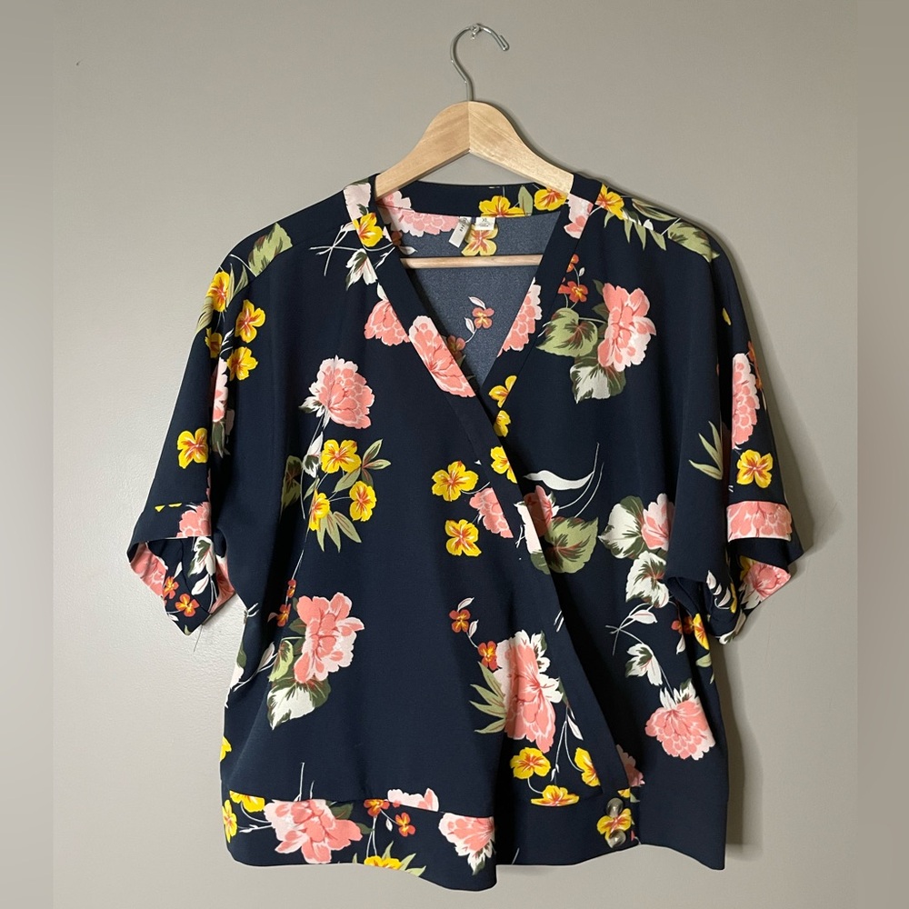 Cato Navy Floral Pullover Mock Wrap Short Sleeve Top